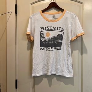 Yosemite Woman’s small tee